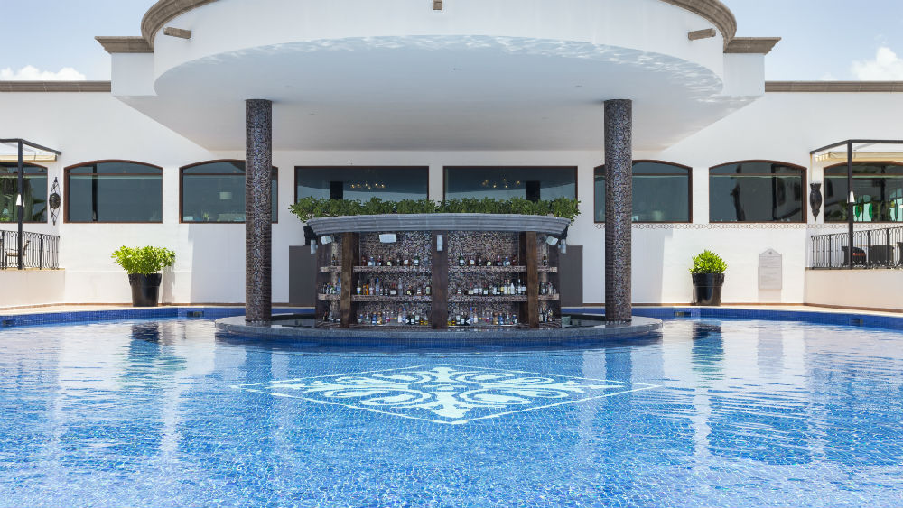 Pool bar at the Grand Residences Riviera Cancun