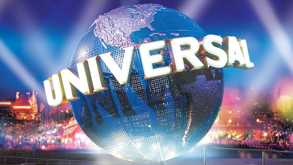 Universal globe at Loews Sapphire Falls Resort at Universal