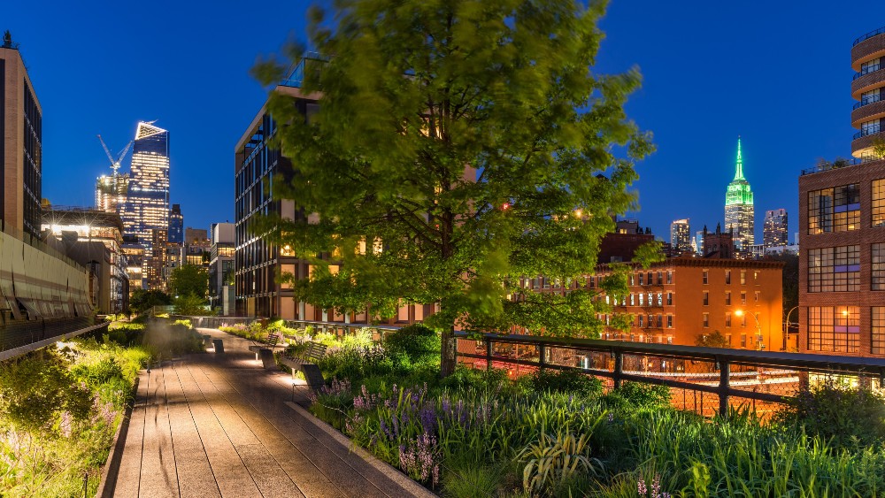 The High Line in New York at dusk